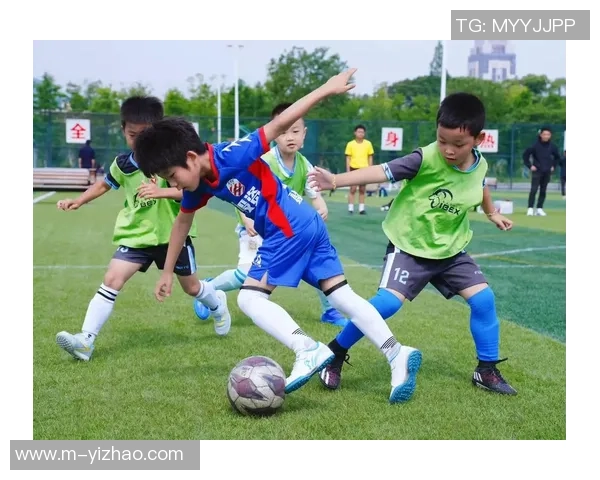 足球之夜舜天激情四溢球迷齐聚共庆胜利时刻